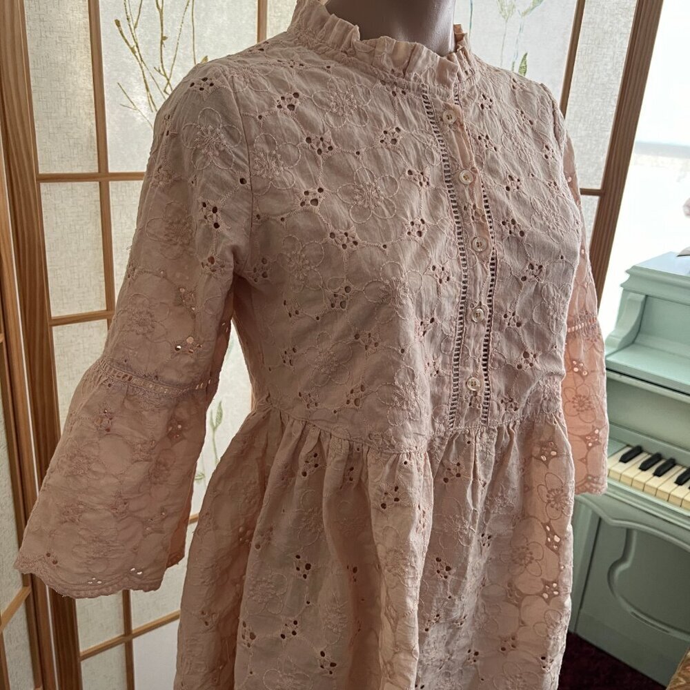 Tea N Rose Eyelet Floral Babydoll Blouse - Picture 3 of 9